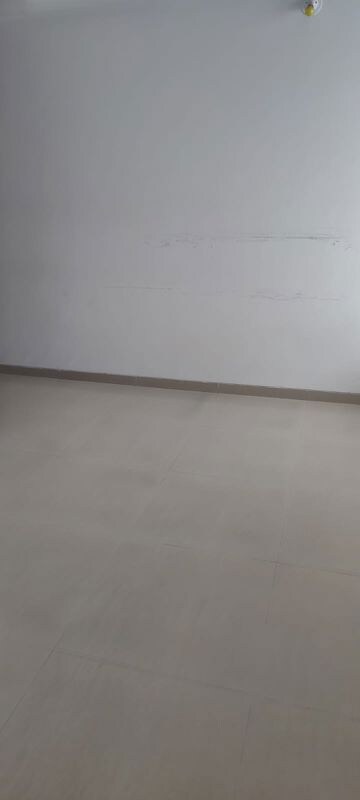 Room in 2 BHK Apartment at Bora Ville, Kharadi – for Rent