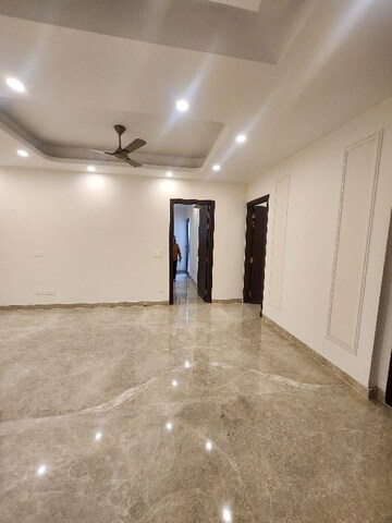 Room in 3 BHK Builder Floor at East Of Kailash – for Sale