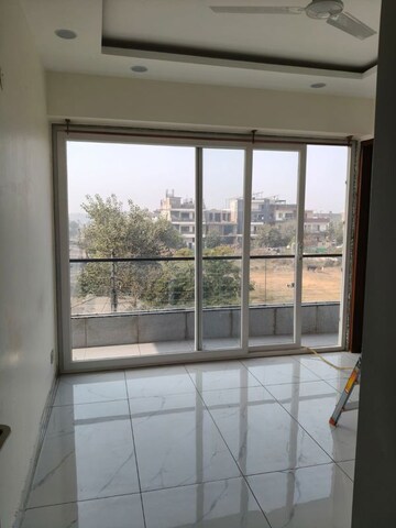 Balcony in 3 BHK Builder Floor at Sector 26 – for Rent