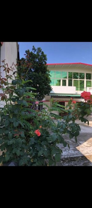 2 BHK Builder Floor – Garden View at Canal Road - for Rent