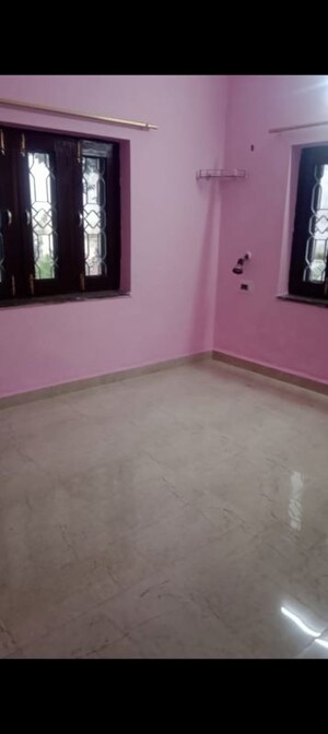Room in 2 BHK Builder Floor at Canal Road – for Rent