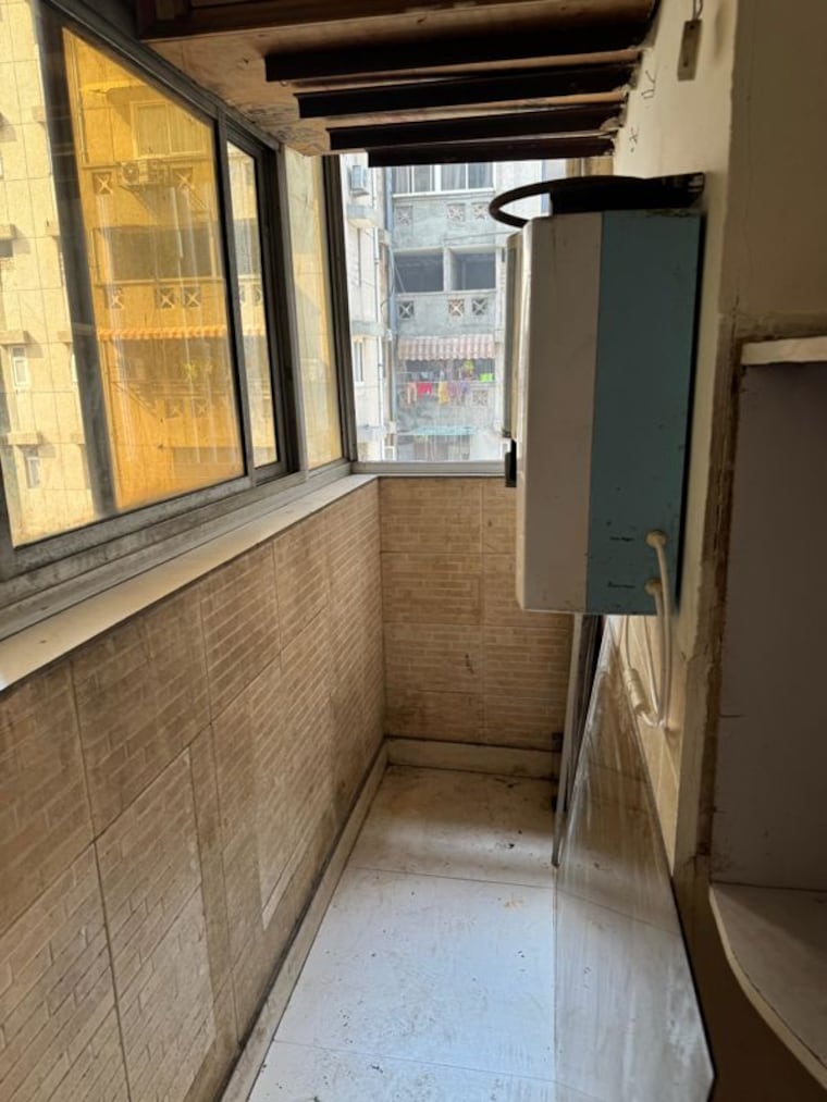 Other, sector 11 dwarka 3 Bedroom 1500 Sq.Ft. Apartment In Sector 11 Dwarka Delhi 9900542