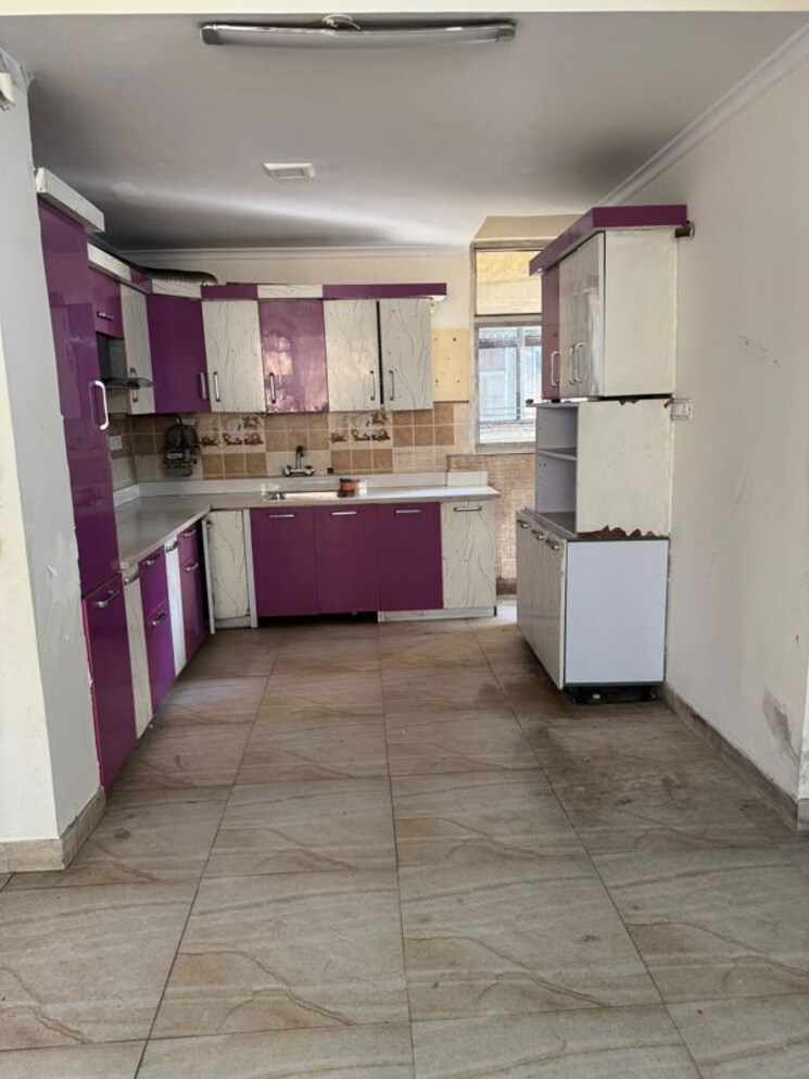 Kitchen, sector 11 dwarka 3 Bedroom 1500 Sq.Ft. Apartment In Sector 11 Dwarka Delhi 9900542