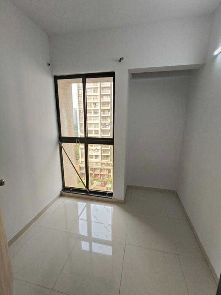 Room, lodha-palava-downtown 1.5 Bedroom 590 Sq.Ft. Apartment In Dombivli East Thane 9900545