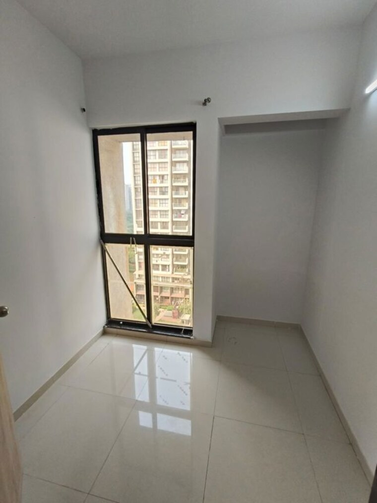 Room, lodha-palava-downtown 1.5 Bedroom 590 Sq.Ft. Apartment In Dombivli East Thane 9900545