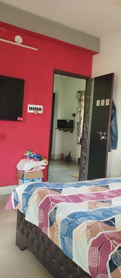 1 BHK + Extra Room Apartment For Sale in Dharmatala Road