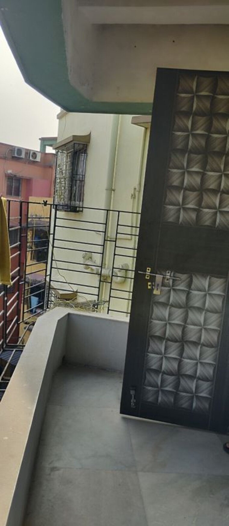 Exterior View, dharmatala road 1 Bedroom 495 Sq.Ft. Apartment In Dharmatala Road Kolkata 9900655