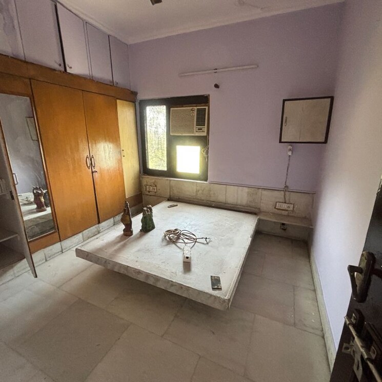 Bedroom, vikas puri 3 Bedroom 1250 Sq.Ft. Apartment In Vikas Puri Delhi 9900665