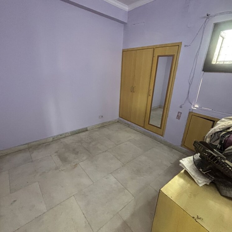 Room, vikas puri 3 Bedroom 1250 Sq.Ft. Apartment In Vikas Puri Delhi 9900665