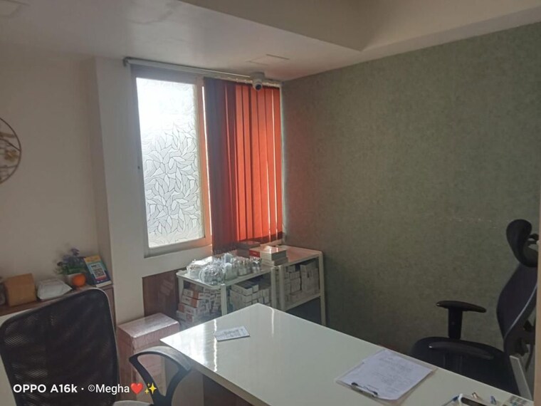 Team Area, jambli naka Commercial Office Space 1500 Sq.Ft. In Jambli Naka Thane 9900593