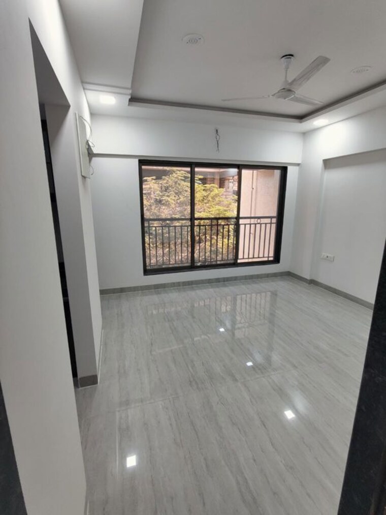 Room, borivali west 1 Bedroom 400 Sq.Ft. Apartment In Borivali West Mumbai 9900476
