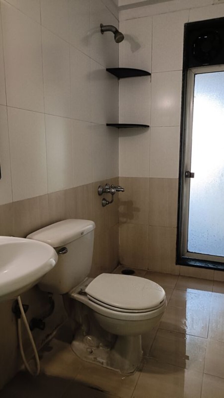 Bathroom, hiranandani-estate-eureka 1 Bedroom 650 Sq.Ft. Apartment In Ghodbunder Road Thane 9900712