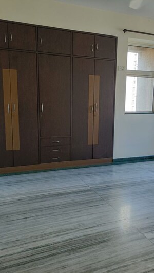 Room in 1 BHK Apartment at Hiranandani Estate Eureka, Ghodbunder Road – for Rent