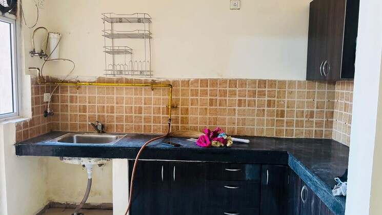 Kitchen, mahagun-mywoods 3 Bedroom 1370 Sq.Ft. Apartment In Sector 16c Greater Noida Greater Noida 9900722