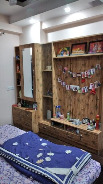 Furnished Amenities in 3 BHK Apartment at Mahagun Mywoods, Sector 16c Greater Noida – for Rent