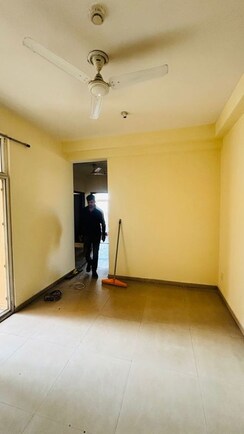 3 BHK Apartment For Rent in Mahagun Mywoods
