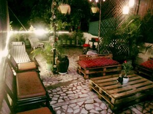 2 BHK Builder Floor – Garden View at Greater Kailash I - for Rent