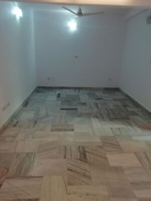 Room in 2 BHK Builder Floor at Greater Kailash I – for Rent