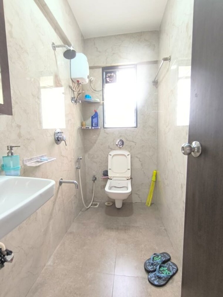 Bathroom, mayfair-housing-mayfair-marvel 2 Bedroom 710 Sq.Ft. Apartment In Malad West Mumbai 9900797