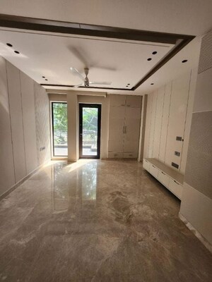 Room in 3 BHK Builder Floor at East Of Kailash – for Sale