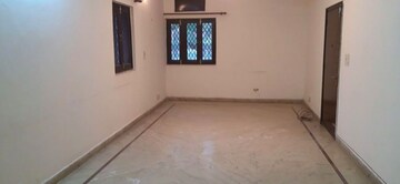 Room in 3 BHK Apartment at Kalkaji – for Rent