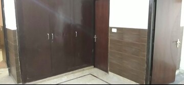 Room in 3 BHK Apartment at Kalkaji – for Rent