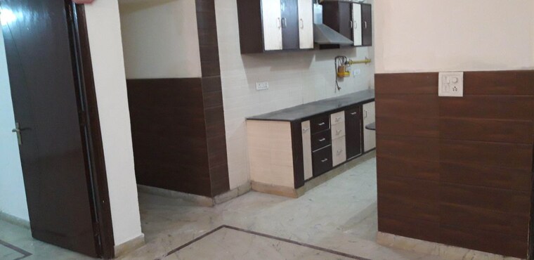 Kitchen, kalkaji 3 Bedroom 1500 Sq.Ft. Apartment In Kalkaji Delhi 9900887