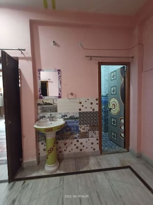 Bathroom in 3 BHK Independent House at Gomti Nagar – for Rent
