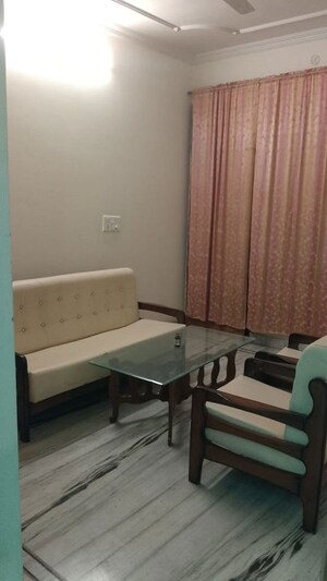 Master Bedroom in 1 BHK Independent House at Gomti Nagar – for Rent