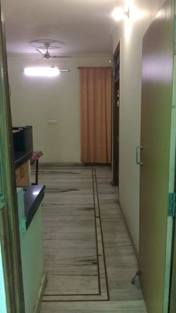 Room, gomti nagar 1 Bedroom 600 Sq.Ft. Independent House In Gomti Nagar Lucknow 9900960