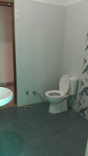 Bathroom in 1 BHK Independent House at Gomti Nagar – for Rent
