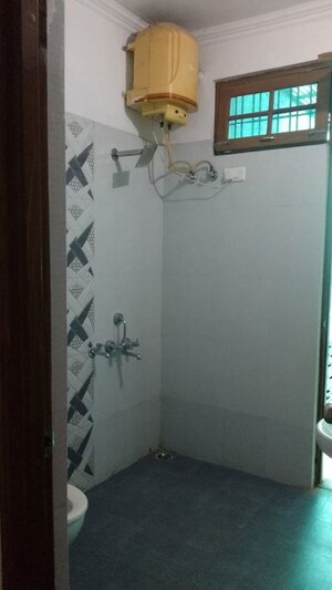 1 BHK Independent House For Rent in Gomti Nagar