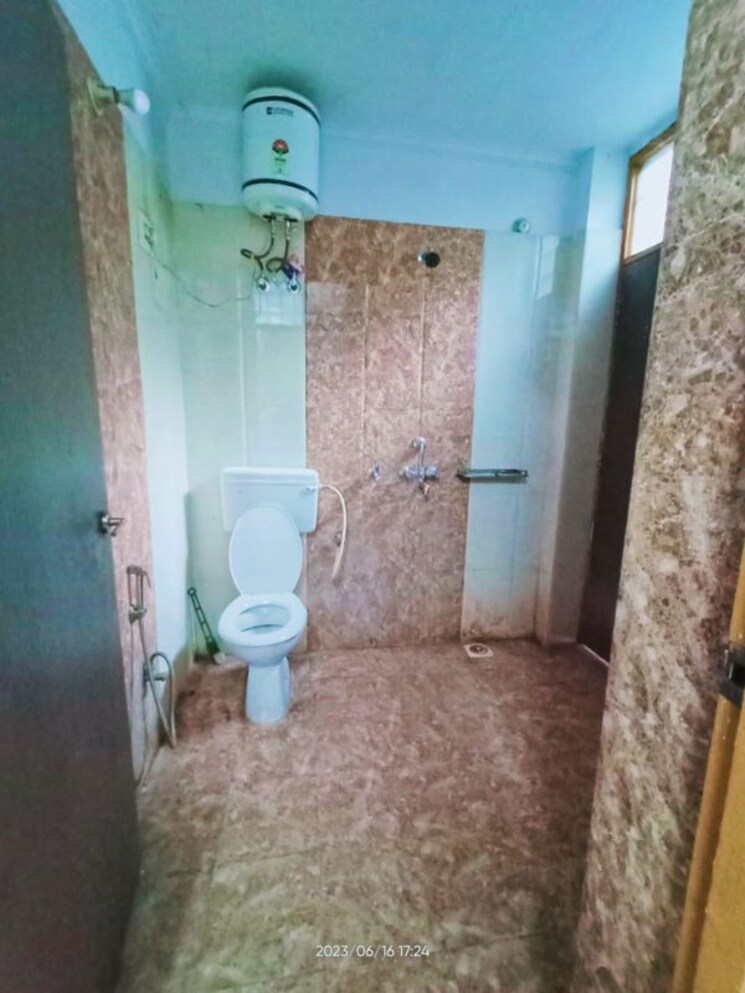 Bathroom, gomti nagar 3 Bedroom 1785 Sq.Ft. Independent House In Gomti Nagar Lucknow 9900857