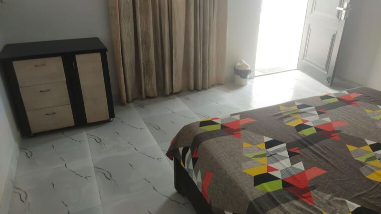 Bedroom, pitampura 1 RK 600 Sq.Ft. Builder Floor In Pitampura Delhi 9900956