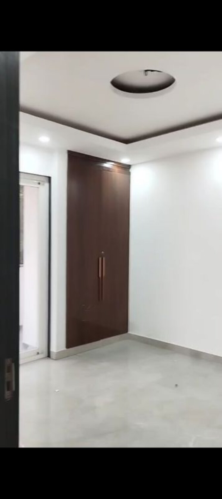 Room, parklands 3 Bedroom 250 Sq.Yd. Builder Floor In Sector 85 Faridabad 9900990