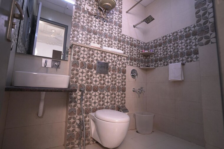 Bathroom, sector 46 2 Bedroom 1366 Sq.Ft. Builder Floor In Sector 46 Gurgaon 9900997
