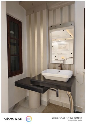 Kitchen in 6+ BHK Independent House at Gomti Nagar – for Rent