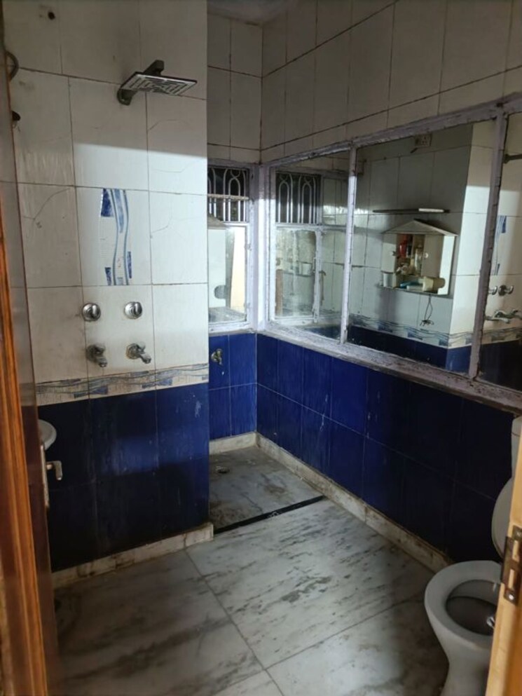 Kitchen, pitampura 3 Bedroom 1000 Sq.Ft. Builder Floor In Pitampura Delhi 9901057