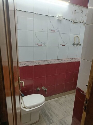Bathroom in 3 BHK Builder Floor at Pitampura – for Rent