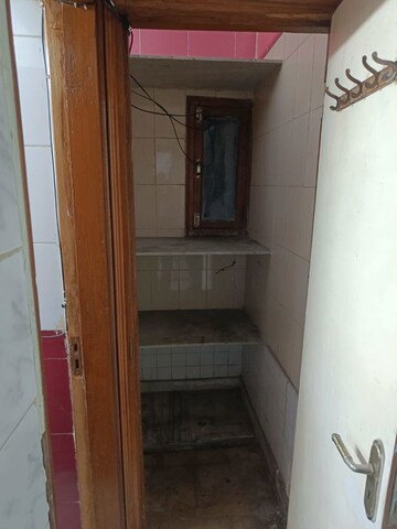 Furnished Amenities in 3 BHK Builder Floor at Pitampura – for Rent