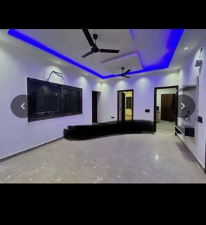 3 BHK Builder Floor For Rent in Prashant Vihar