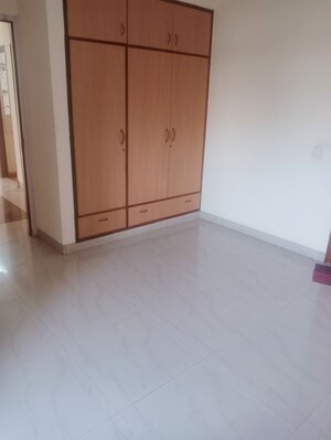 Room in 3.5 BHK Apartment at Vipul Greens, Sector 48 – for Rent