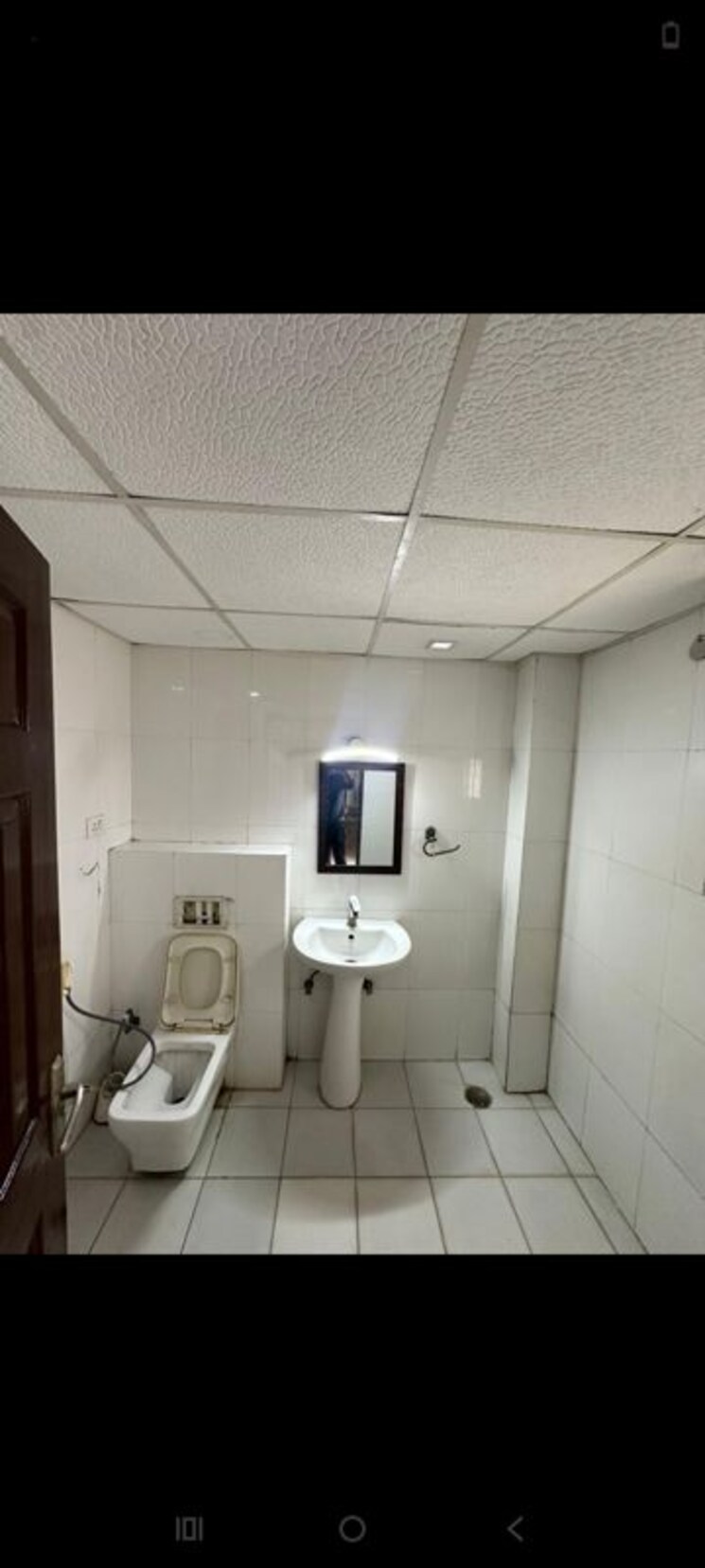 Nearby, supertech-cape-town 2 Bedroom 1082 Sq.Ft. Apartment In Sector 74 Noida 9856821