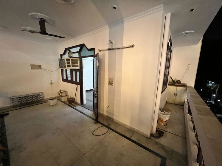 undefined, pitampura 2 Bedroom 84 Sq.Yd. Builder Floor In Pitampura Delhi 9901195