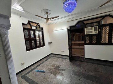 Living Room in 2 BHK Builder Floor at Pitampura – for Rent