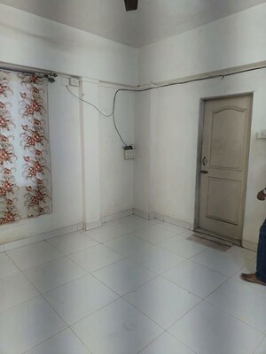 Room in 1 BHK Apartment at Dadar West – for Sale