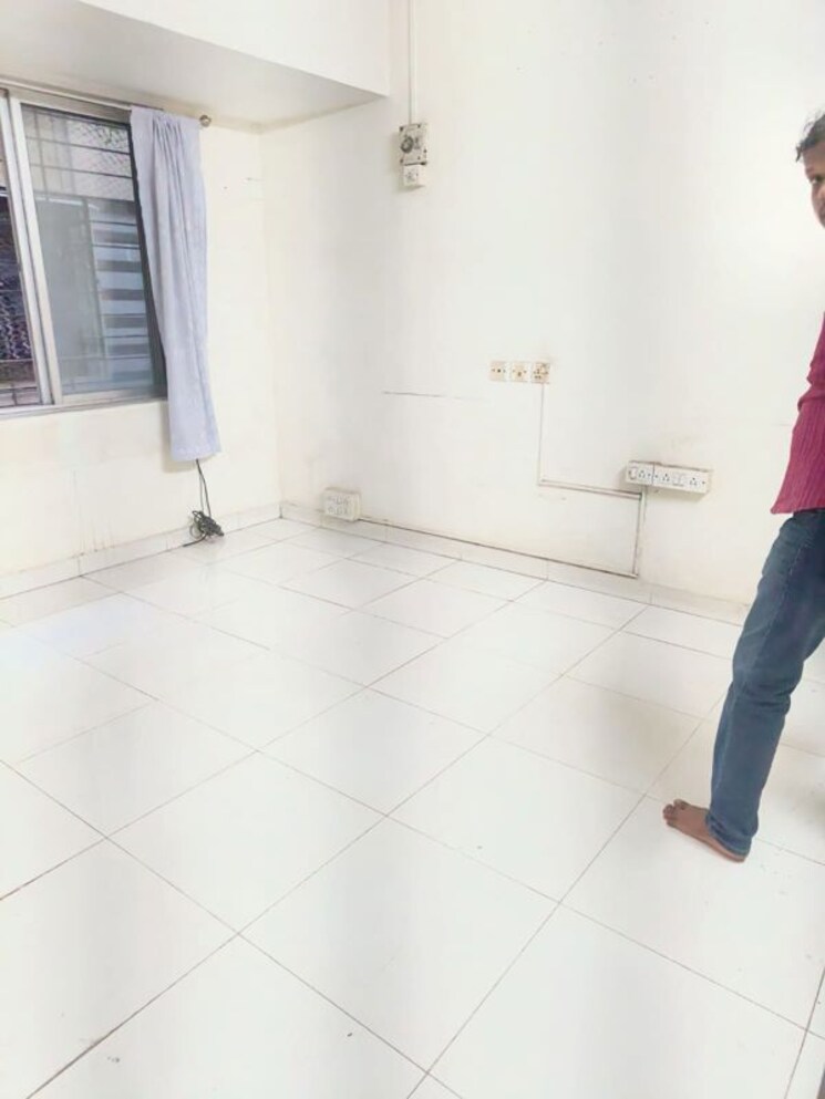 Room, dadar west 1 Bedroom 489 Sq.Ft. Apartment In Dadar West Mumbai 9901166