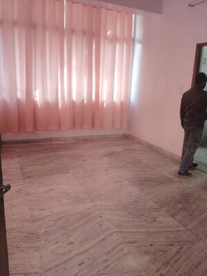 Parking in 2 BHK Builder Floor at Greater Kailash ii – for Rent