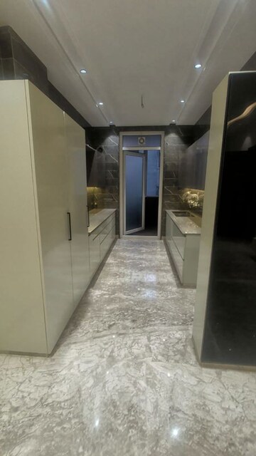 Building Lobby in 3 BHK Builder Floor at Kohat Enclave – for Rent