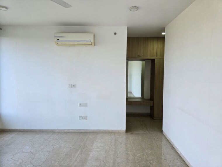 Room, oberoi-realty-prisma 4 Bedroom 2100 Sq.Ft. Apartment In Andheri East Mumbai 9901372